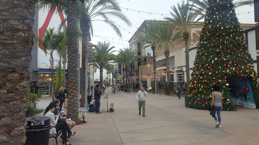 Clothing Store «Ross Dress for Less», reviews and photos, 349 N San Fernando Blvd, Burbank, CA 91502, USA