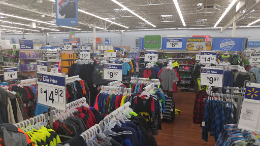 Department Store «Walmart Supercenter», reviews and photos, 8331 S Stewart Ave, Chicago, IL 60620, USA