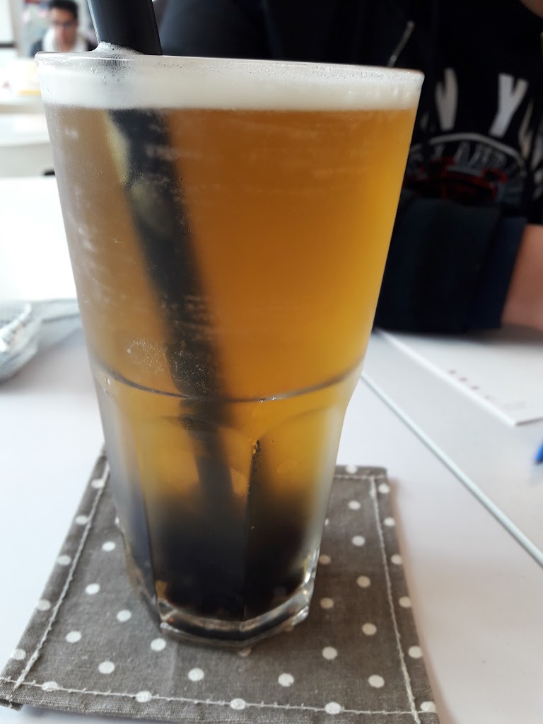 紅玉堤運動彩券行 的照片