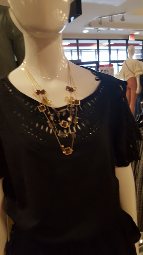 Cosmetics Store «SEPHORA inside JCPenney», reviews and photos, 4680 High Pointe Blvd, Harrisburg, PA 17111, USA