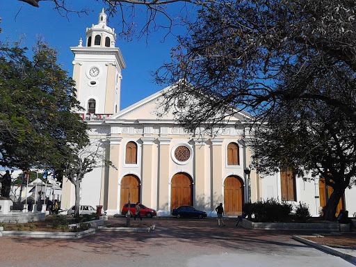 Catedral Metropolitana de Maracaibo de los Apóstoles San Pedro y San Pablo.