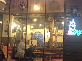 Cafe üç maymun