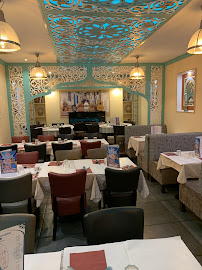 Atmosphère du Restaurant halal Dar Zamen Montreuil - n°10