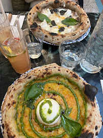 Plats et boissons du Pizzeria Constantia Martyrs à Paris - n°3