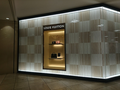 LOUIS VUITTON Sogo Chiba Store