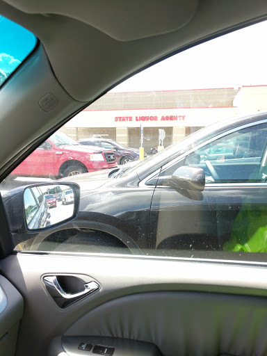 Supermarket «Giant Eagle Supermarket», reviews and photos, 6556 N Ridge Rd, Madison, OH 44057, USA