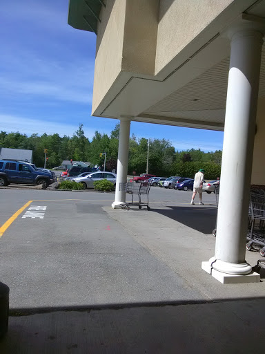 Grocery Store «Hannaford Supermarket», reviews and photos, 500 Stillwater Ave, Old Town, ME 04468, USA
