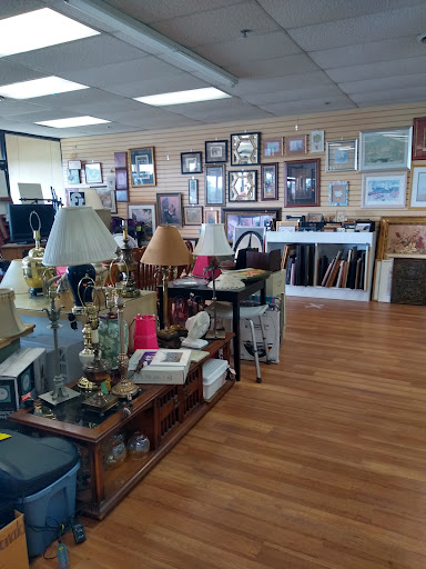 Thrift Store «Coat of Many Colors», reviews and photos, 625 Harwood Rd, Bedford, TX 76021, USA