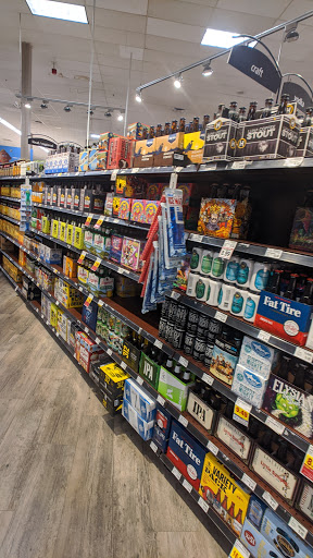 Grocery Store «Metro Market», reviews and photos, 1123 N Van Buren St, Milwaukee, WI 53202, USA