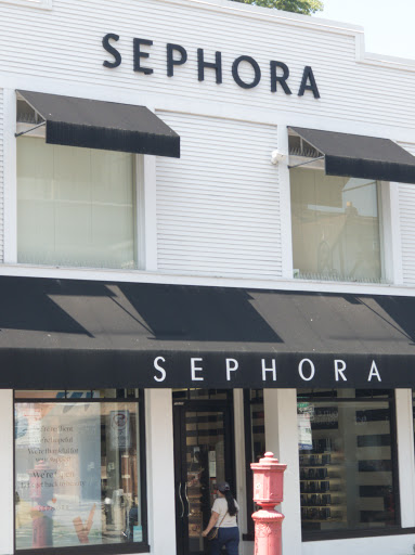 Cosmetics Store «SEPHORA», reviews and photos, 7130 Austin St, Forest Hills, NY 11375, USA