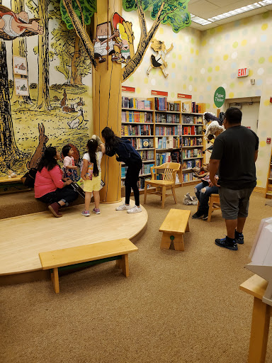 Barnes & Noble image