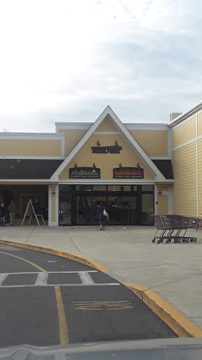 Sporting Goods Store «Thruway Sporting Goods», reviews and photos, 78 Oak St, Walden, NY 12586, USA