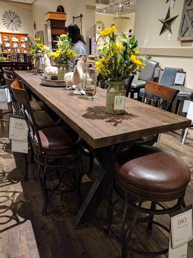 Shopping Mall «Warwick Mall», reviews and photos, 400 Bald Hill Rd, Warwick, RI 02886, USA