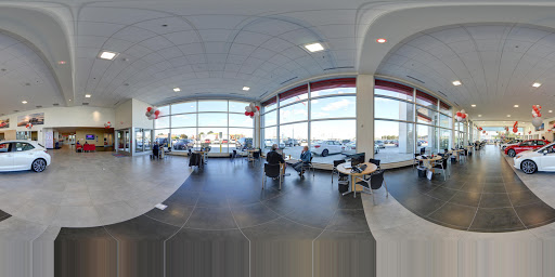 Toyota Dealer «Sam Leman Toyota Bloomington», reviews and photos, 1502 Morrissey Dr, Bloomington, IL 61701, USA