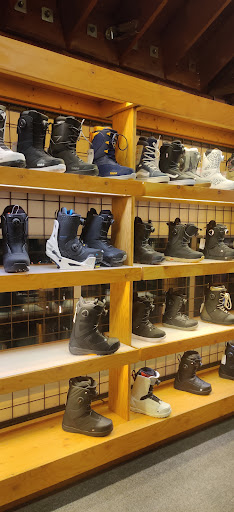 Ski Shop «evo Seattle Store», reviews and photos, 3500 Stone Way N, Seattle, WA 98103, USA