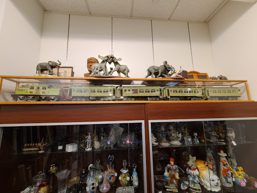 Shopping Mall «Sun-Vet Mall», reviews and photos, 5801 Sunrise Hwy, Holbrook, NY 11741, USA