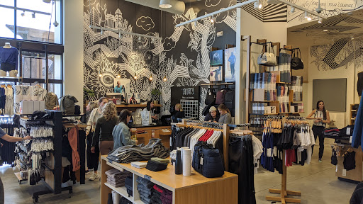 Sportswear Store «lululemon», reviews and photos, 1423 N Webb Rd #115, Wichita, KS 67206, USA