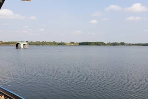 Hồ Suối Môn image
