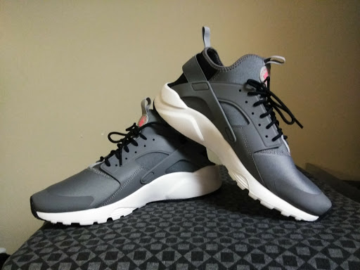 Clothing Store «Nike Factory Store», reviews and photos, 4101 S Carrollton Ave, New Orleans, LA 70119, USA