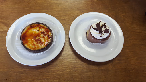 Pastry Shop «Au Peche Mignon», reviews and photos, 1415 Timberlane Rd, Tallahassee, FL 32312, USA