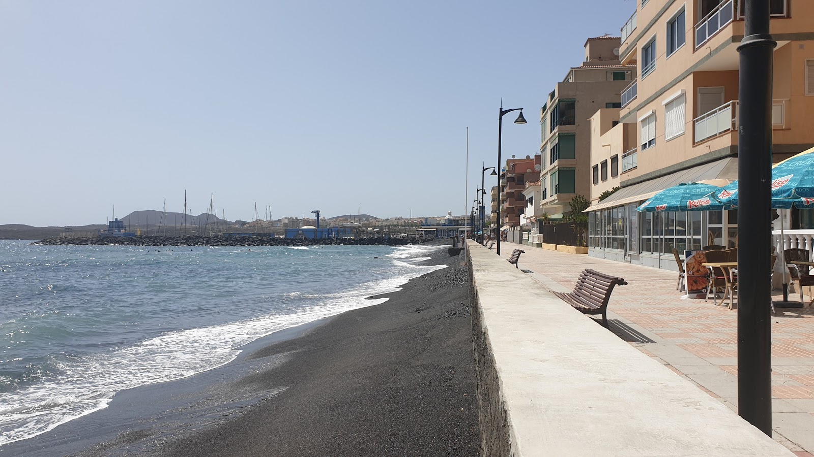 Photo de Playa Las Galletas avec un rivage spacieux