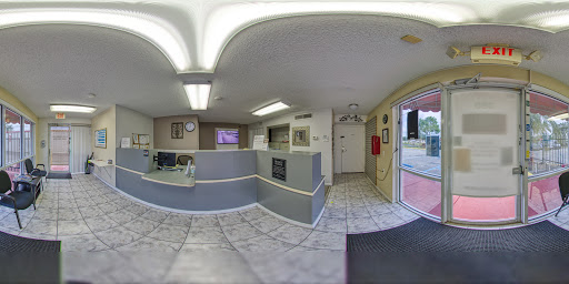 Self-Storage Facility «Handy Storage - Self Storage Pembroke Pines, Florida», reviews and photos, 350 S University Dr, Hollywood, FL 33025, USA