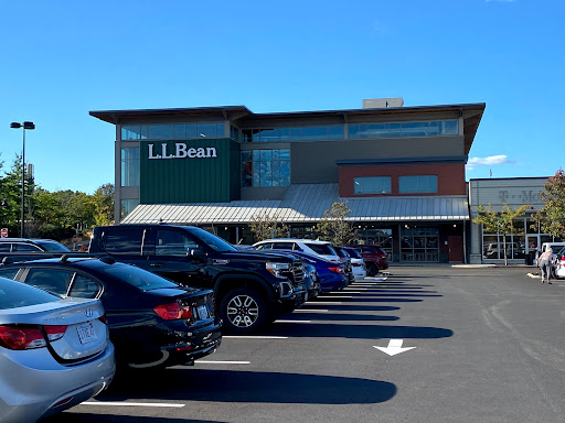 Clothing Store «L.L. Bean», reviews and photos, 340 Legacy Pl, Dedham, MA 02026, USA