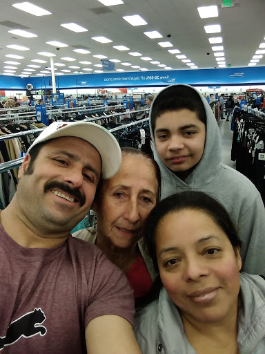 Clothing Store «Ross Dress for Less», reviews and photos, 3900 Sisk Rd, Modesto, CA 95356, USA