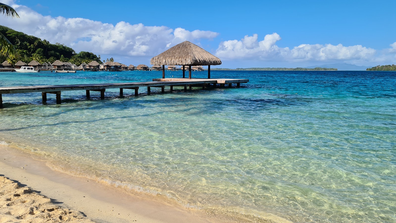 Photo de Plage Royale de Bora Bora et le règlement