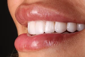 International Dental Clinic image