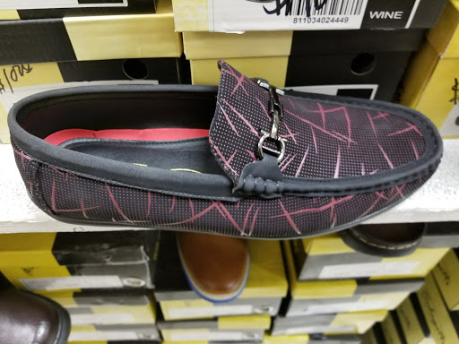 Shoe Store «Niebla Shoes #2», reviews and photos, 1767 W 37th St, Hialeah, FL 33012, USA