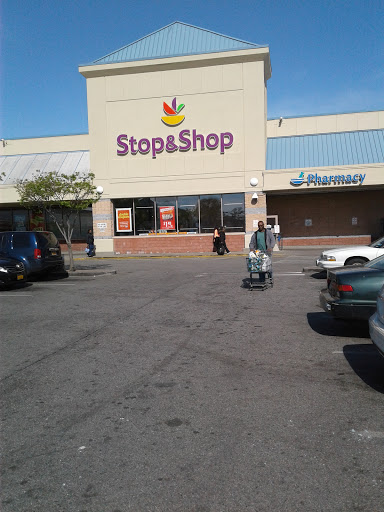 Grocery Store «Stop & Shop», reviews and photos, 13440 Springfield Blvd, Springfield Gardens, NY 11413, USA