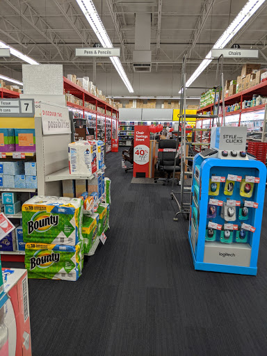 Office Supply Store «Staples», reviews and photos, 2850 NW Bucklin Hill Rd #101, Silverdale, WA 98383, USA