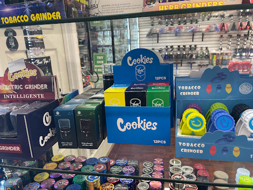 Vaporizer Store «Cigar n Vape Fairfax», reviews and photos, 11106 Lee Hwy, Fairfax, VA 22030, USA