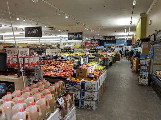 Grocery Store «Stop & Shop», reviews and photos, 105 Alewife Brook Pkwy, Somerville, MA 02144, USA
