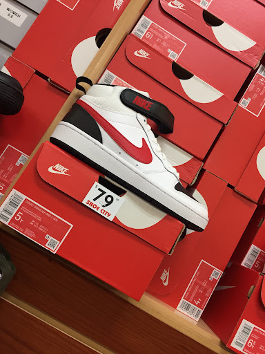 Shoe Store «Shoe City», reviews and photos, 4170 E Willow St, Long Beach, CA 90815, USA