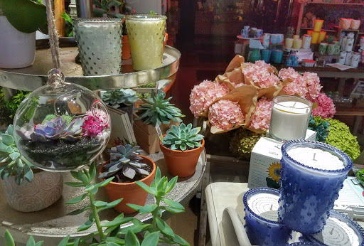 Florist «Bedford Florist and Gifts», reviews and photos, 315 Great Rd, Bedford, MA 01730, USA