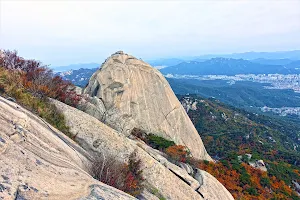 북한산 인수봉 image