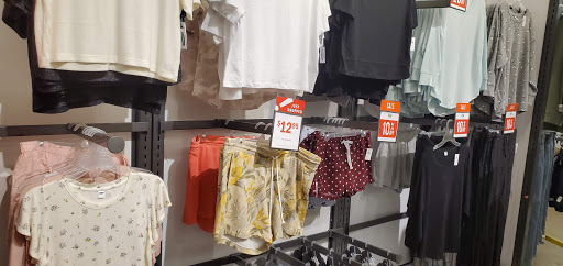 Clothing Store «Old Navy», reviews and photos, 3131 E Main St, Mohegan Lake, NY 10547, USA