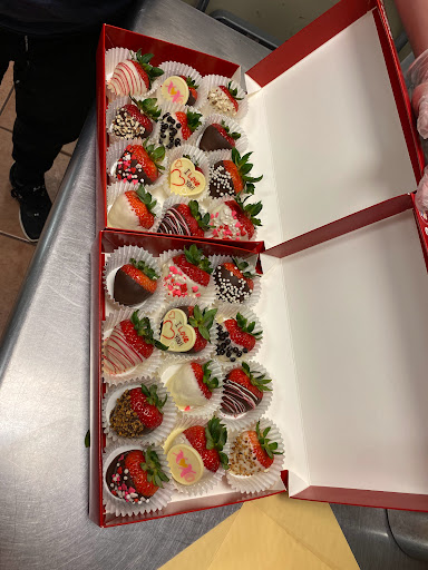 Gift Shop «Edible Arrangements», reviews and photos, 5 Regent Park Blvd Unit 101, Asheville, NC 28806, USA