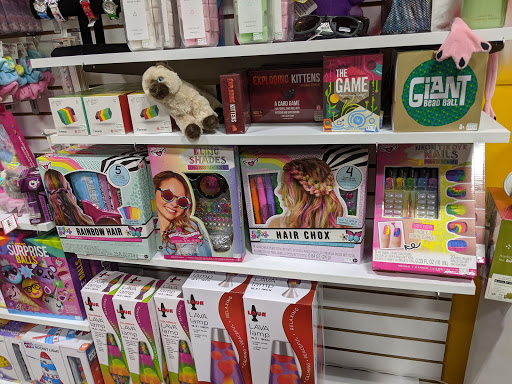 Shopping Mall «Tannery Shopping Center», reviews and photos, 50 Water St, Newburyport, MA 01950, USA