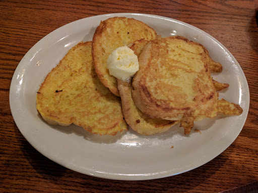 American Restaurant «Cracker Barrel Old Country Store», reviews and photos, 800 N Interstate Dr, Norman, OK 73072, USA