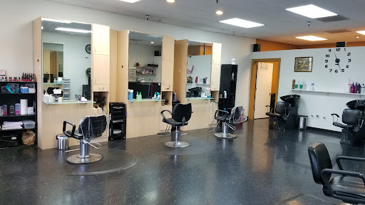 Beauty Salon «King Stylist Salon», reviews and photos, 6128 SE King Rd b, Portland, OR 97222, USA