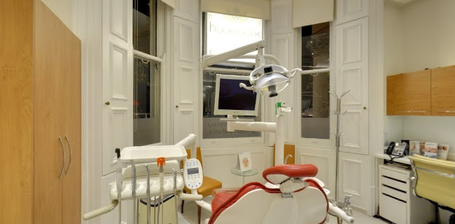 Comments and reviews of Hyde Park Dental Clinic