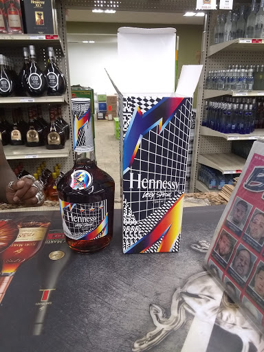 Liquor Store «Beverage Warehouse», reviews and photos, 847 E 11th Ave, Columbus, OH 43211, USA