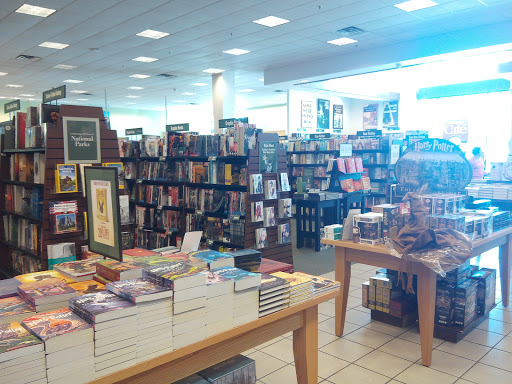 Book Store «Barnes & Noble», reviews and photos, 5132 W Saginaw Hwy, Lansing, MI 48917, USA