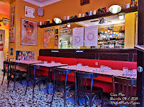 Atmosphère du Restaurant Chez Pilou à Biarritz - n°2