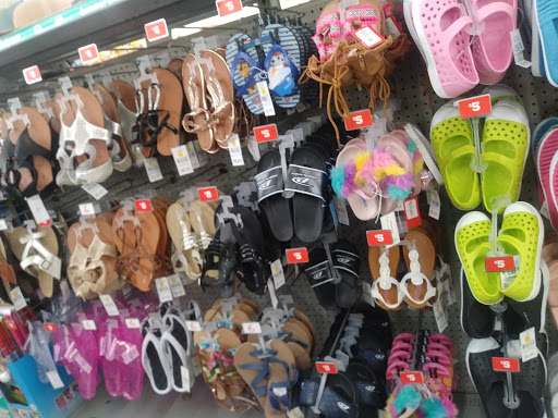 Dollar Store «FAMILY DOLLAR», reviews and photos, 265 Ellington Rd, East Hartford, CT 06108, USA