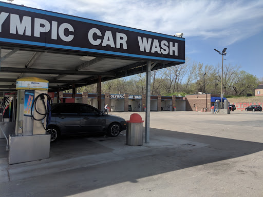 Car Wash «Olympic Carwash», reviews and photos, 6220 N Oak Trafficway, Kansas City, MO 64118, USA
