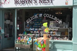 Robyn's Nest image